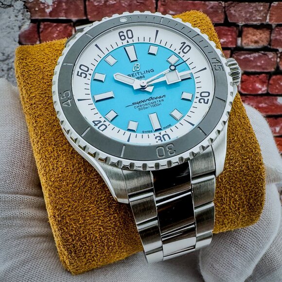 Breitling Superocean Turquoise Dial - 44mm – A17376 – FULL SET – MSRP $5450 - Picture 10 of 16